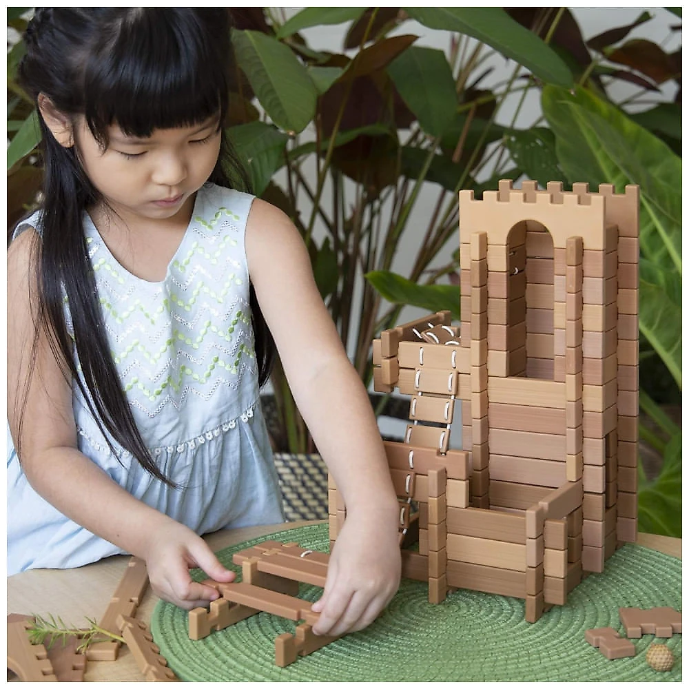Conjunto de blocos de construção Guidecraft Tabletop Notch Blocks Western com 129 peças em TPE e 10 cartas de inspiração dupla face