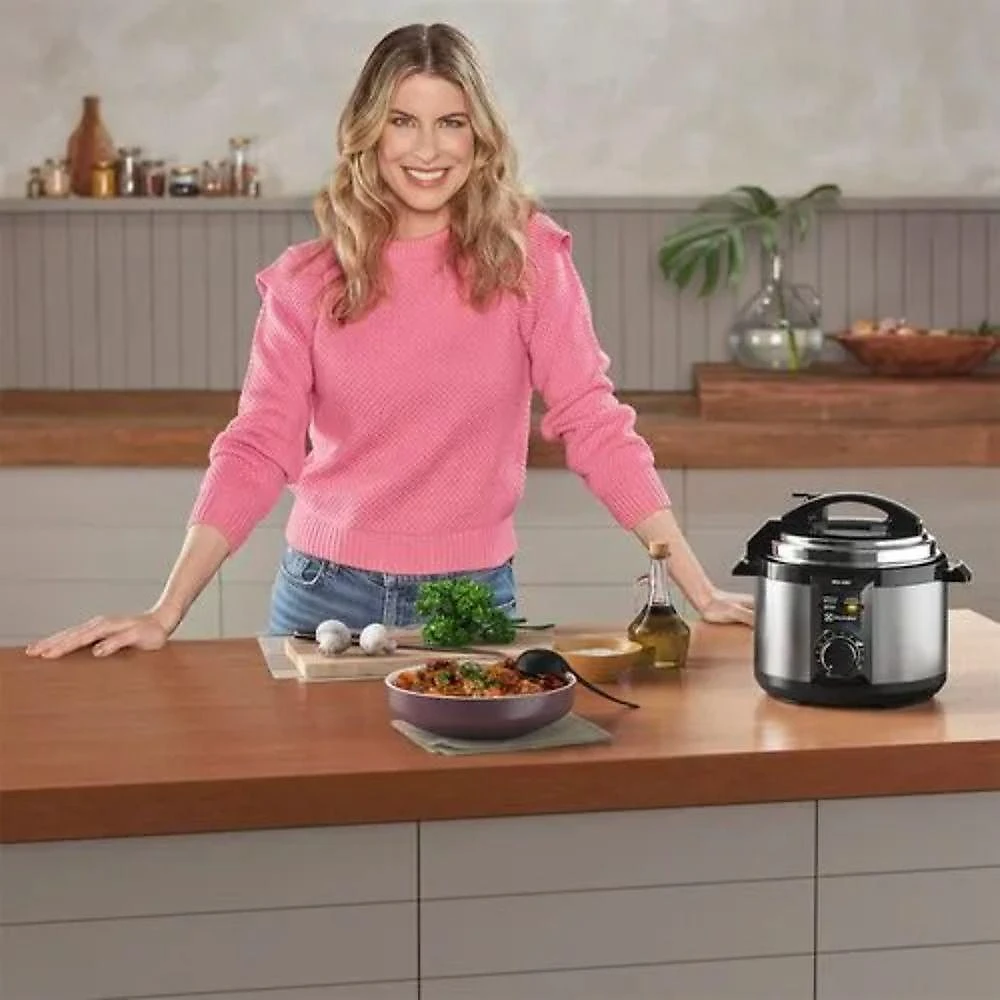 Panela De Pressão Elétrica Electrolux 3L Efficient Por Rita Lobo Pce15 Preta Com Inox 110V