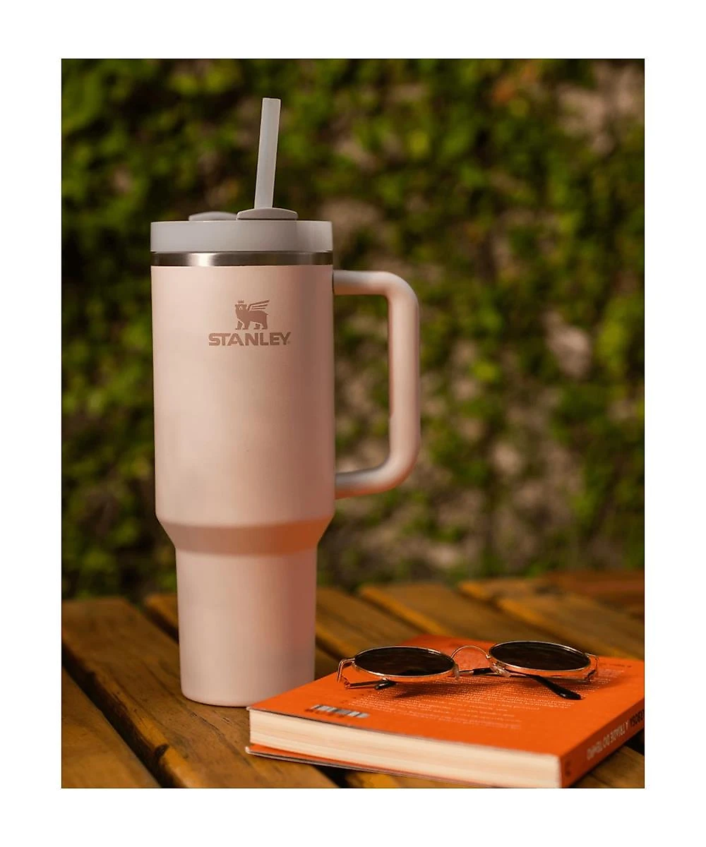 Copo com Canudo Stanley Quencher 2.0 Rose Quartz 887ML