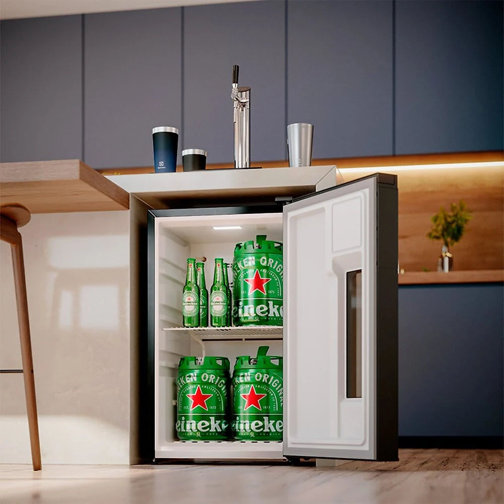 Cervejeira Electrolux Frost Free 100L Torre de Chopp Porta de Vidro EB10C Preto - 110V