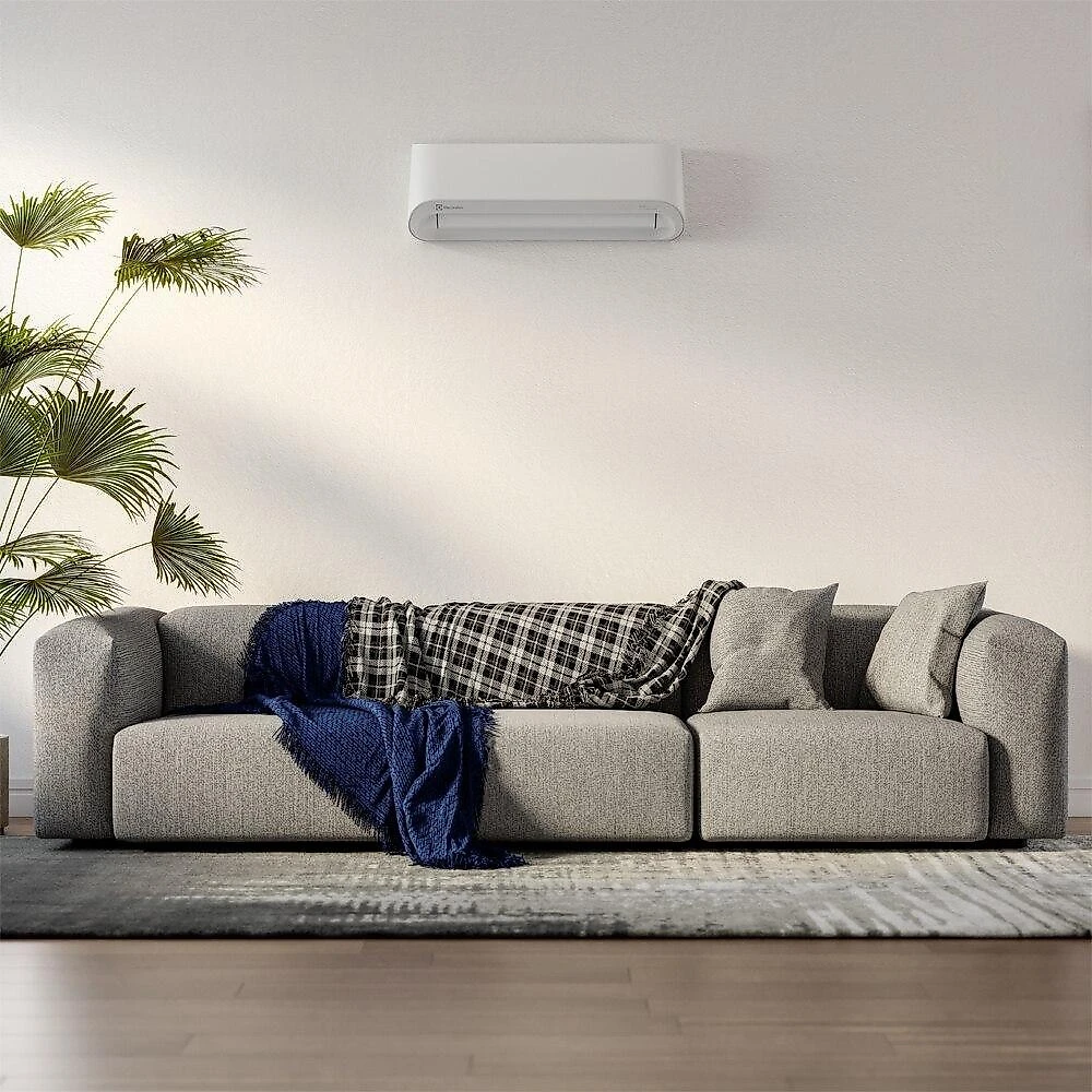 Ar-Condicionado Split Inverter 18000 BTUs Electrolux Color Adapt com Wi-Fi Quente e Frio YI18R/YE18R 220V