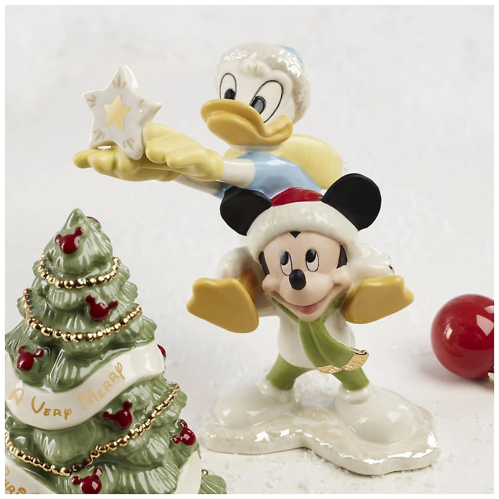 Conjunto de 5 Figuras Decorativas Lenox Disney Winter Fun em Porcelana Bege com Detalhes em Ouro 24K, Altura 12 cm