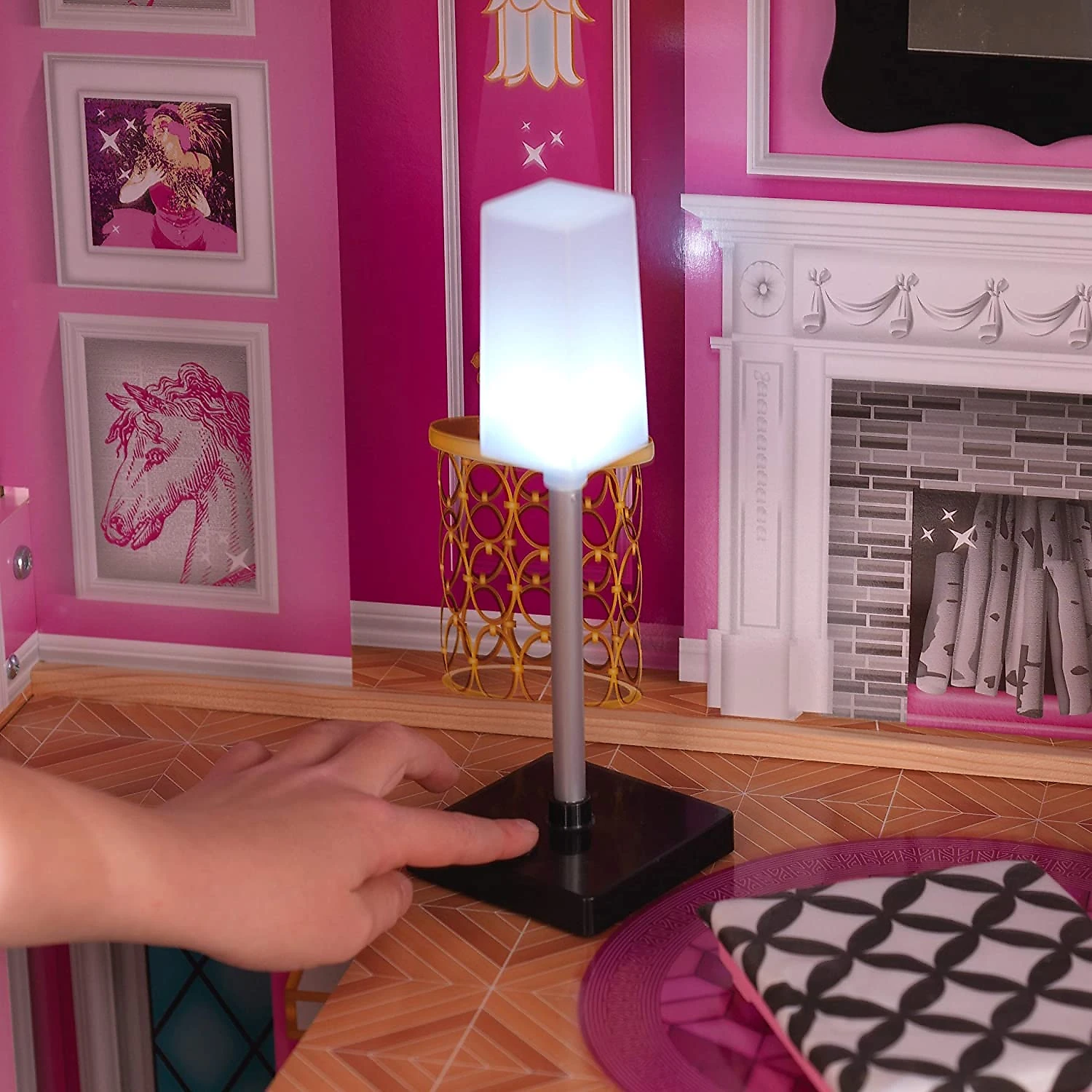 KidKraft Casa de Bonecas com 30 Acessórios Luzes e Sons para Crianças a partir de 3 anos