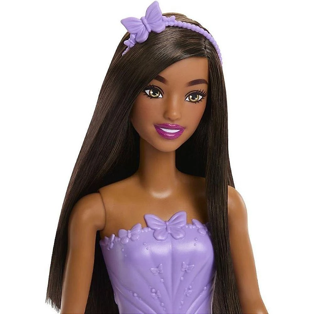 Boneca Barbie Fantasy Coleção de Donzelas Saia Brilhante Mattel