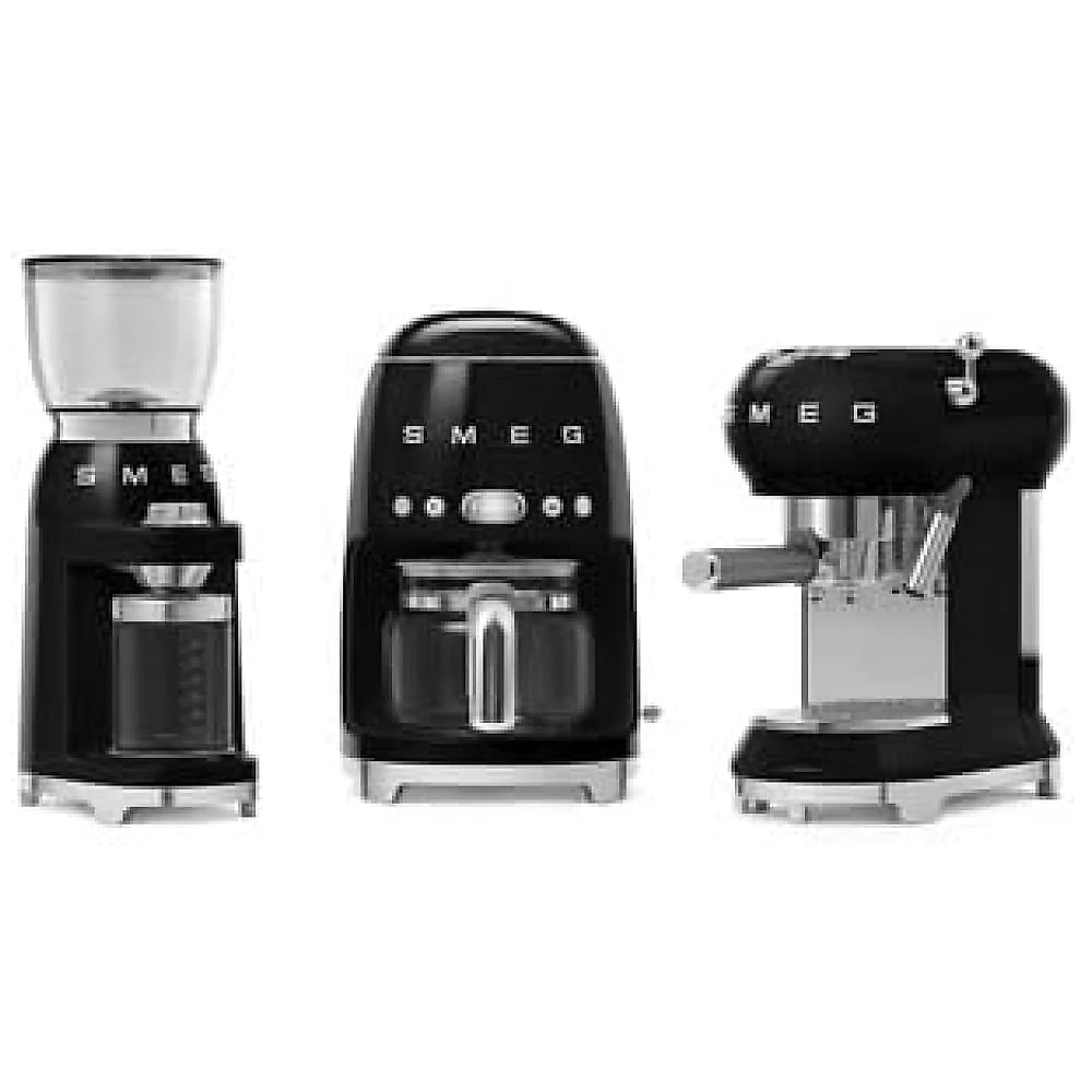 Cafeteira Smeg 50s Retro com Jarra de Vidro Extra - Preto