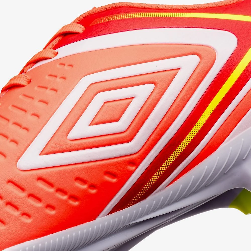 Chuteira campo umbro score 39