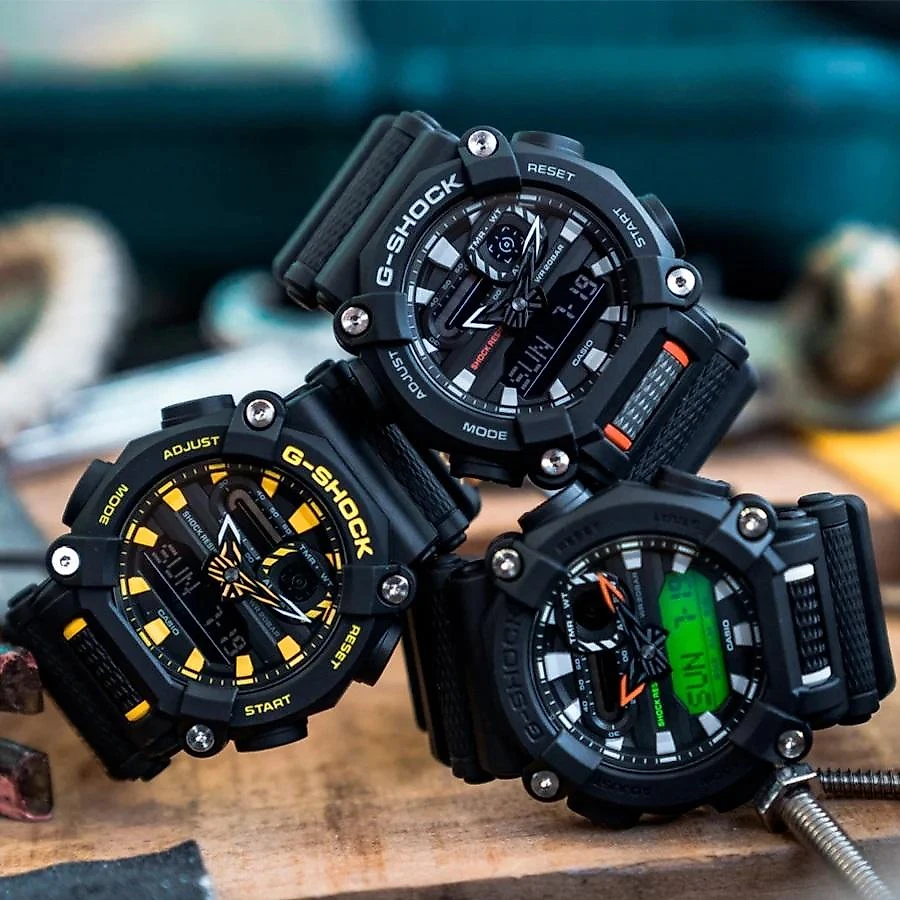 Relógio Casio G-Shock GA-900A-1A9DR Heavy Dut Decagonal Preto e amarelo
