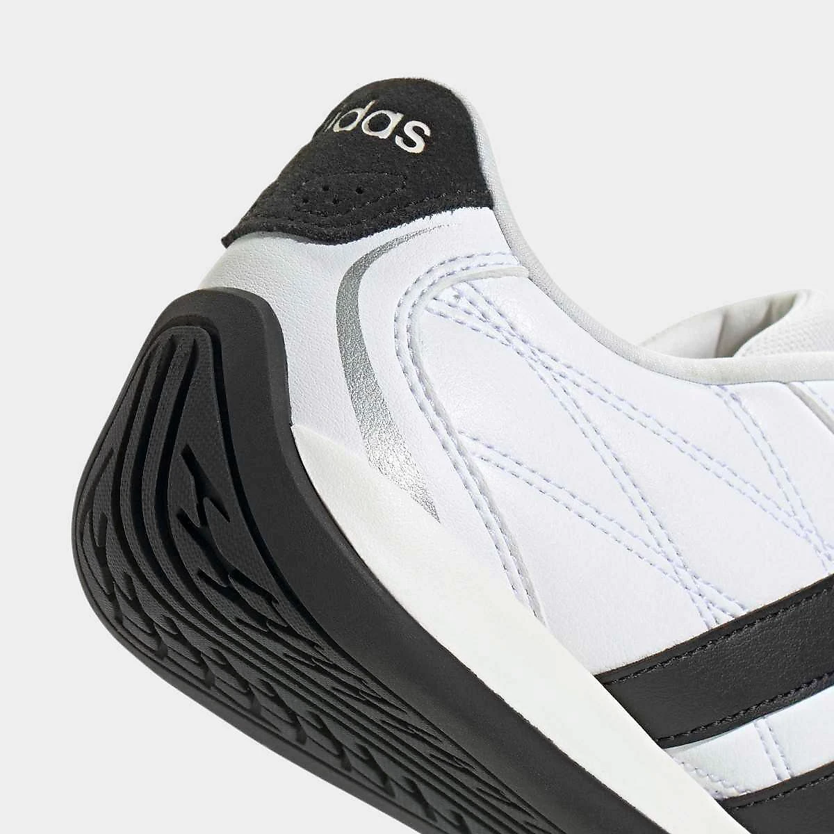 Tênis Adidas Adipista Feminino Branco+Preto - 34