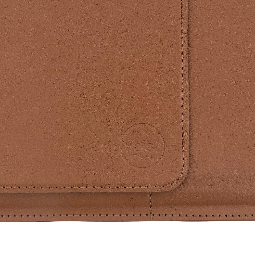 Capa Sleeve com Suporte e Deskpad Marrom para Macbook 16’’, Originais iPlace Capa Sleeve com Suporte e Deskpad Marrom para Macbook 16’’