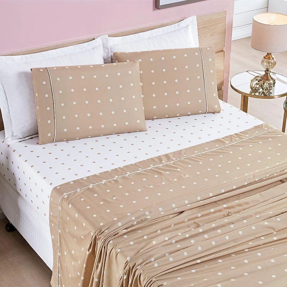 Kit Cobre Leito + Jogo de Cama Petit Poá Casal 100% Poliéster 200 Fios Matelassê Dupla Face Caqui