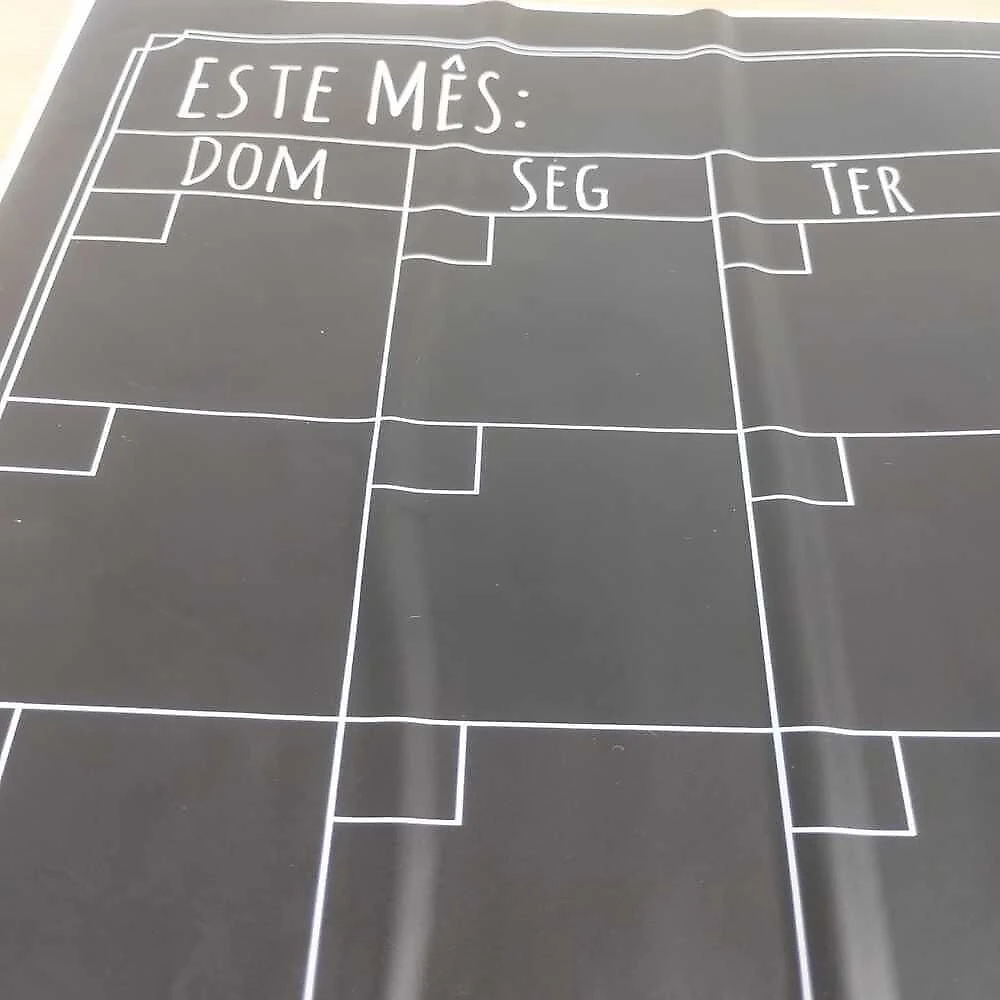 Lousa Calendário Adesiva Planner Mensal e Semanal Yeet com Caneta Marcador 45cm X 60cm Preto