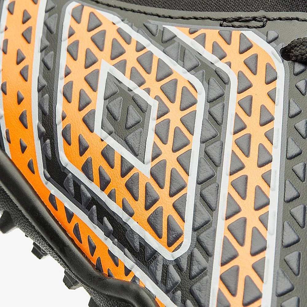 Chuteira society umbro mutant jr 28
