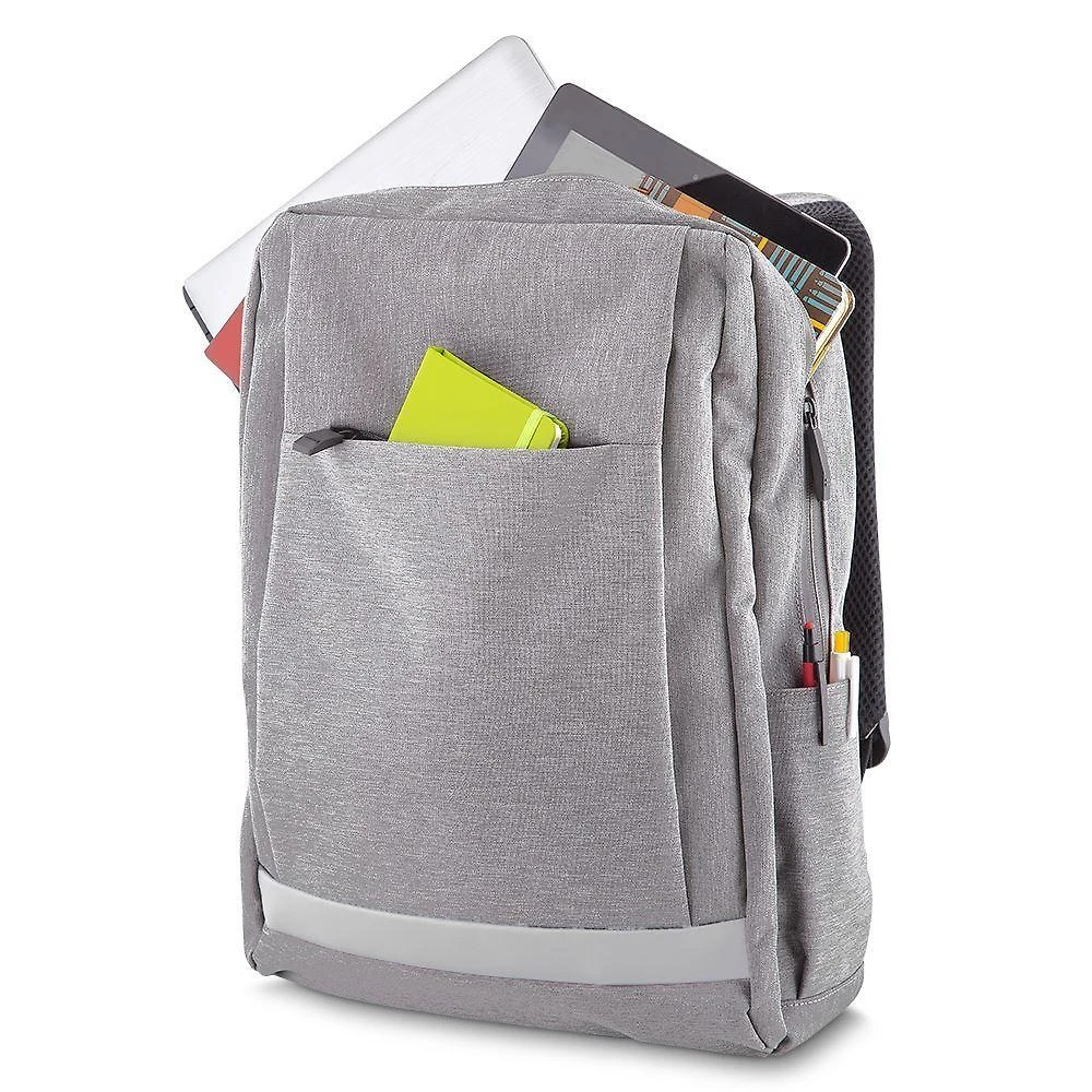 Mochila Slim All White Practical Day em Poliéster Branco com Conector USB e P2 Único