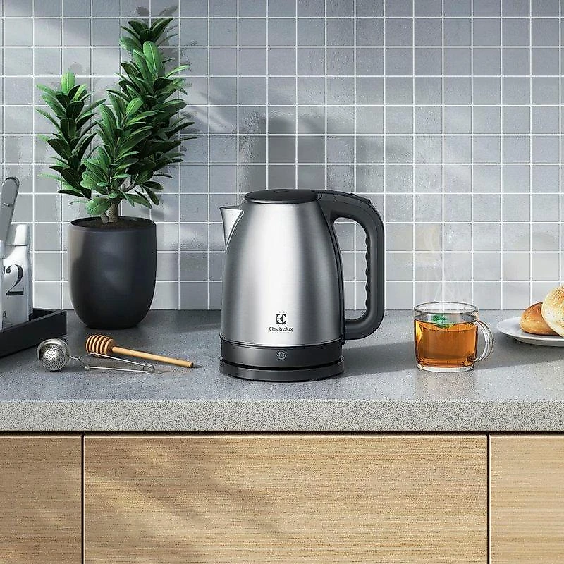 Chaleira Electrolux Efficient 1 8 L 220V 1200 W Chaleira Elétrica Electrolux Efficient