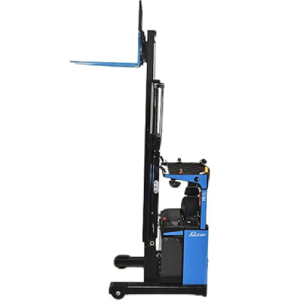 Empilhadeira Retratil PR1780 Capacidade de Carga 1700kg Elevacao Maxima 8000mm Operador Sentado