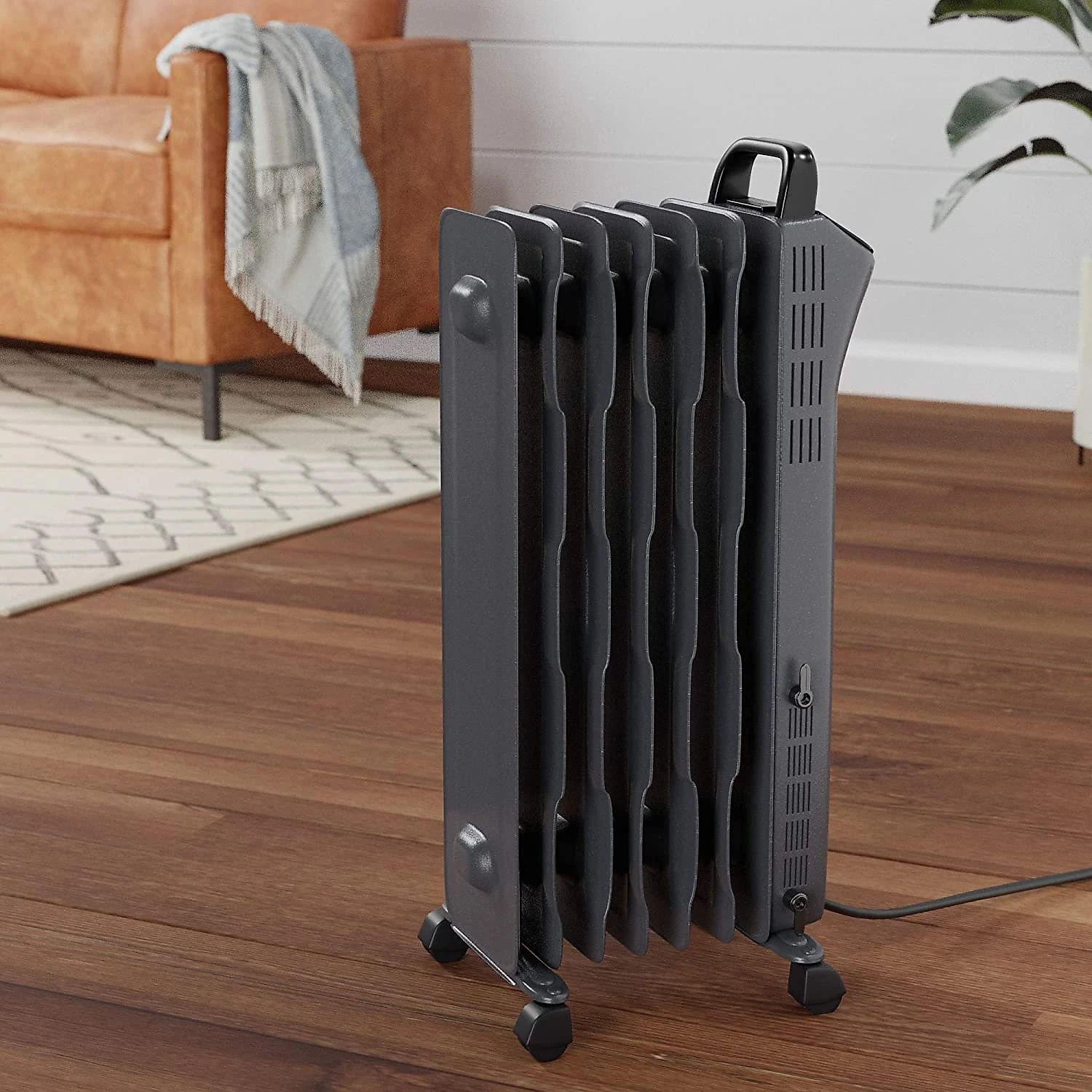 Amazon Basics Portable Digital Radiator Heater with 7 Wavy Fins and Remote Control Black 1500W