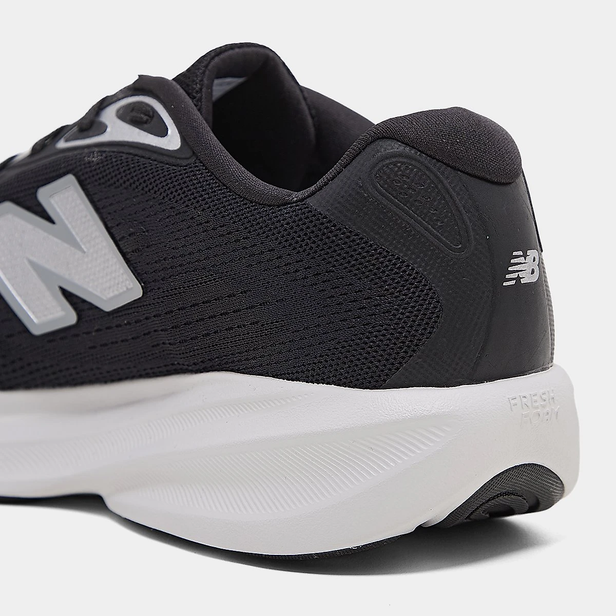 Tênis New Balance Fresh Foam 680V9 Masculino Preto+Cinza - 38