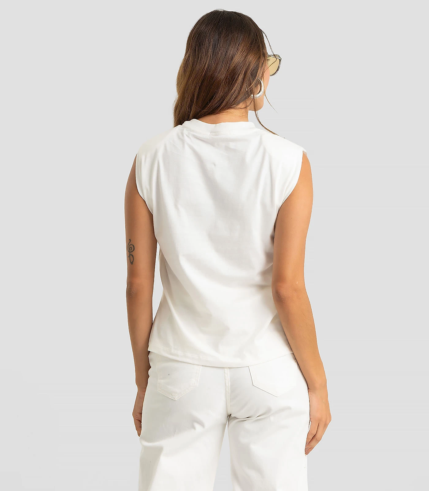 Blusa Feminina Meia Malha Com Ombreiras Dianna Bege G