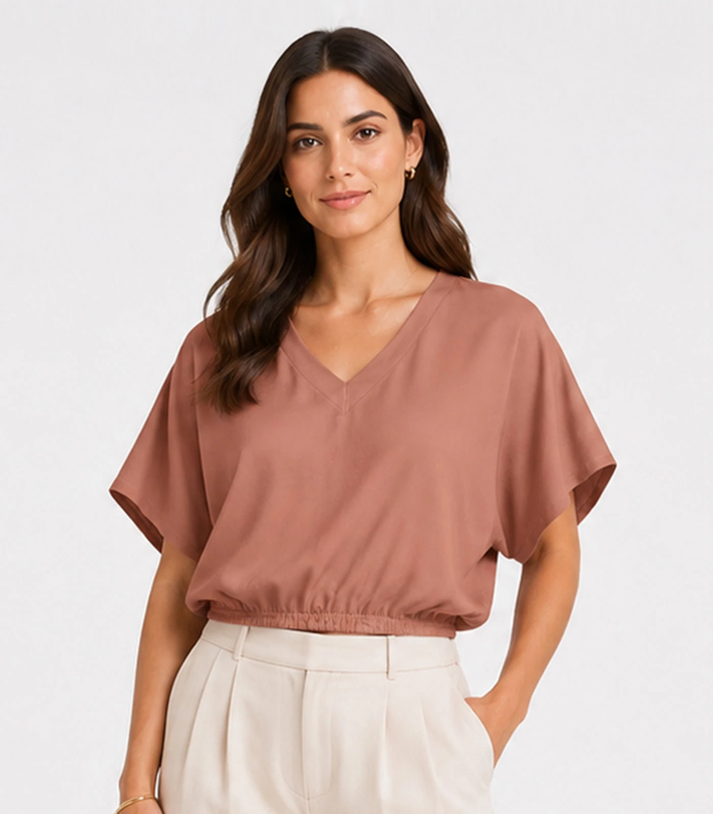 Blusa Feminina Com Decote Em V Infinita Cor Marrom