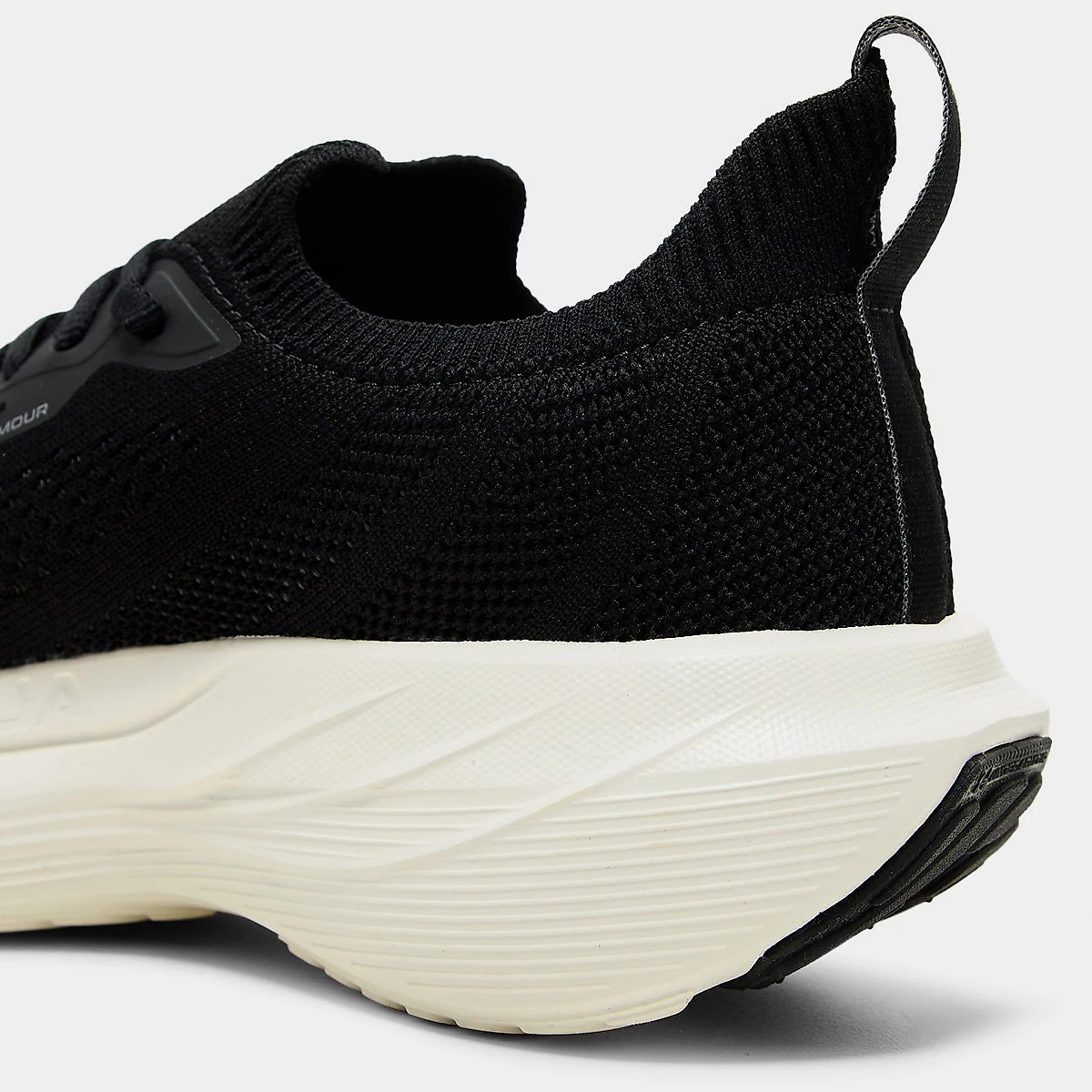 Tênis Under Armour Ch. Slight 4 Masculino Preto+Branco - 38