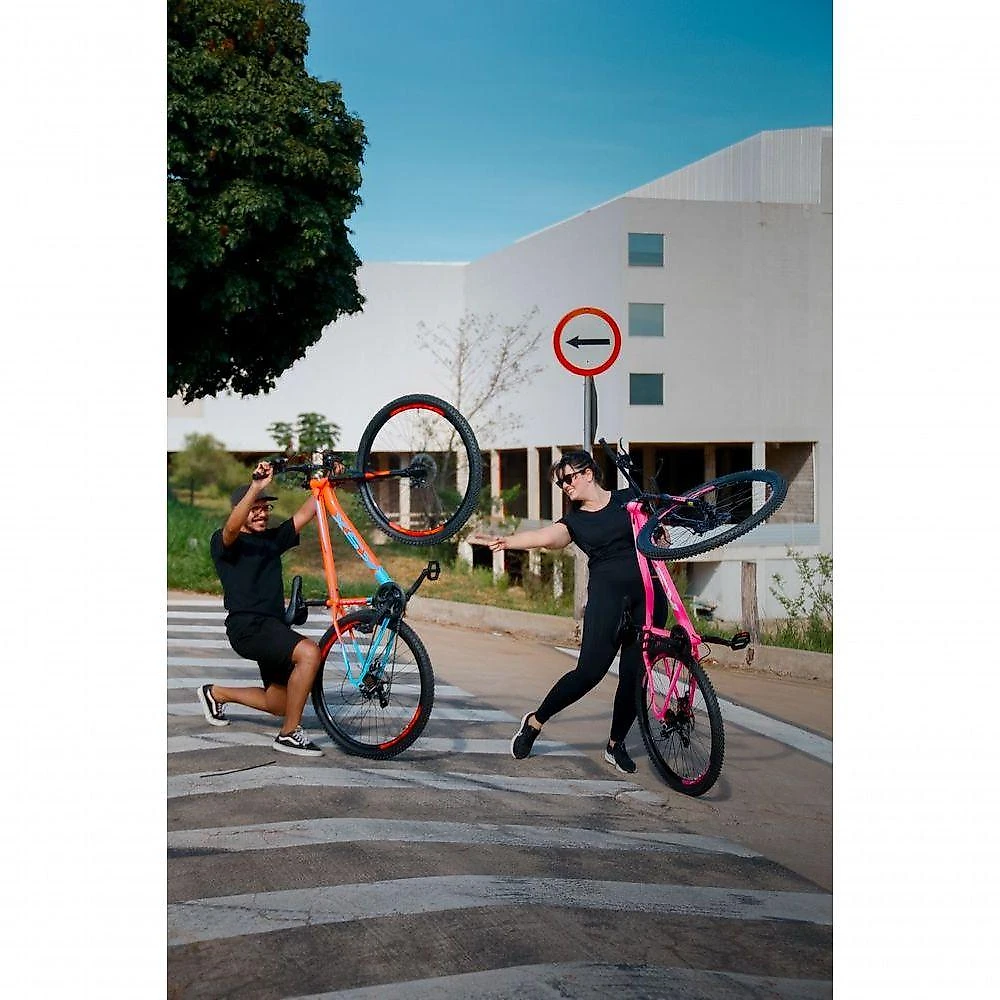 Bicicleta Aro 29 Ksx Sd7 Feminina 21v Cabos Internos Alumínio Freios A Disco Garfo Suspensão Branco Laranja Tamanho 15