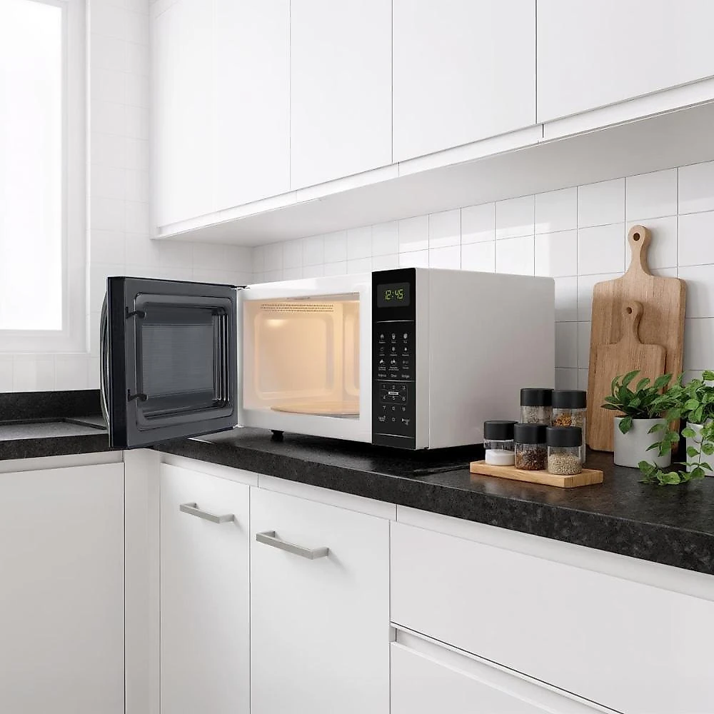 Micro-ondas britânia bmo23 20l limpa fácil 1100w preto/branco 110