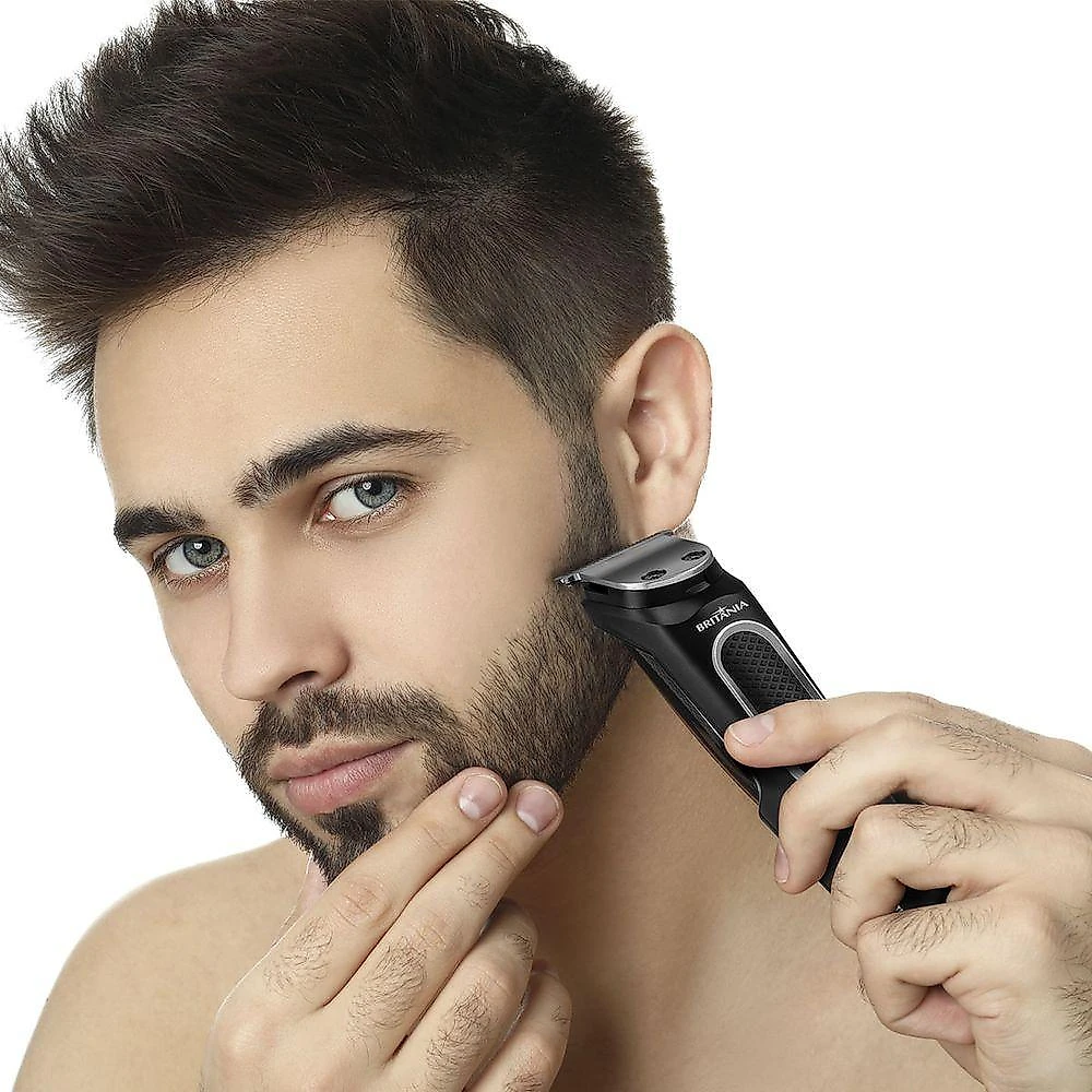 Aparador De Pelos Britânia BAP21P Multigroom 7 Em 1 Bivolt