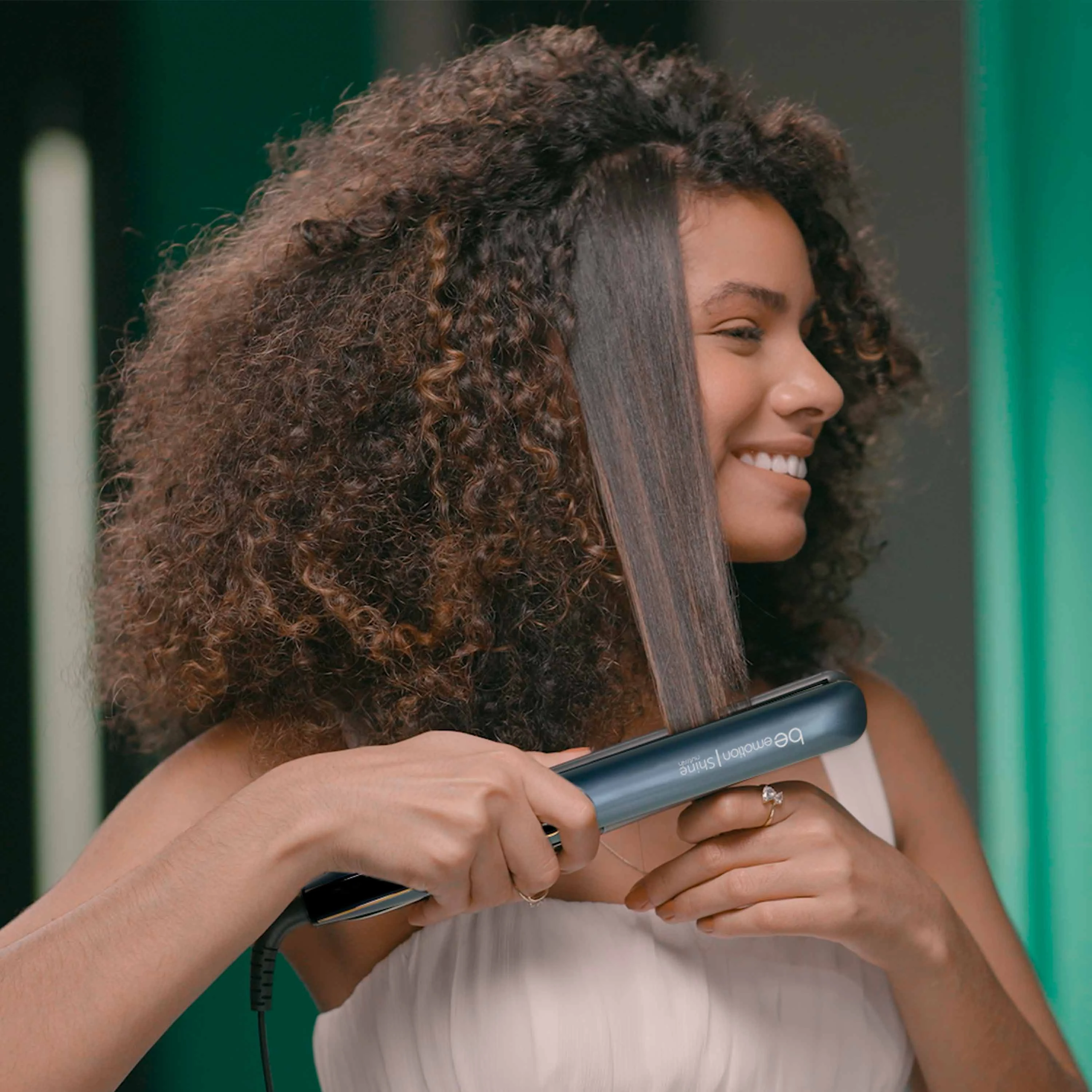 Prancha de Cabelo Shine Nutrah Be Emotion | Bivolt
