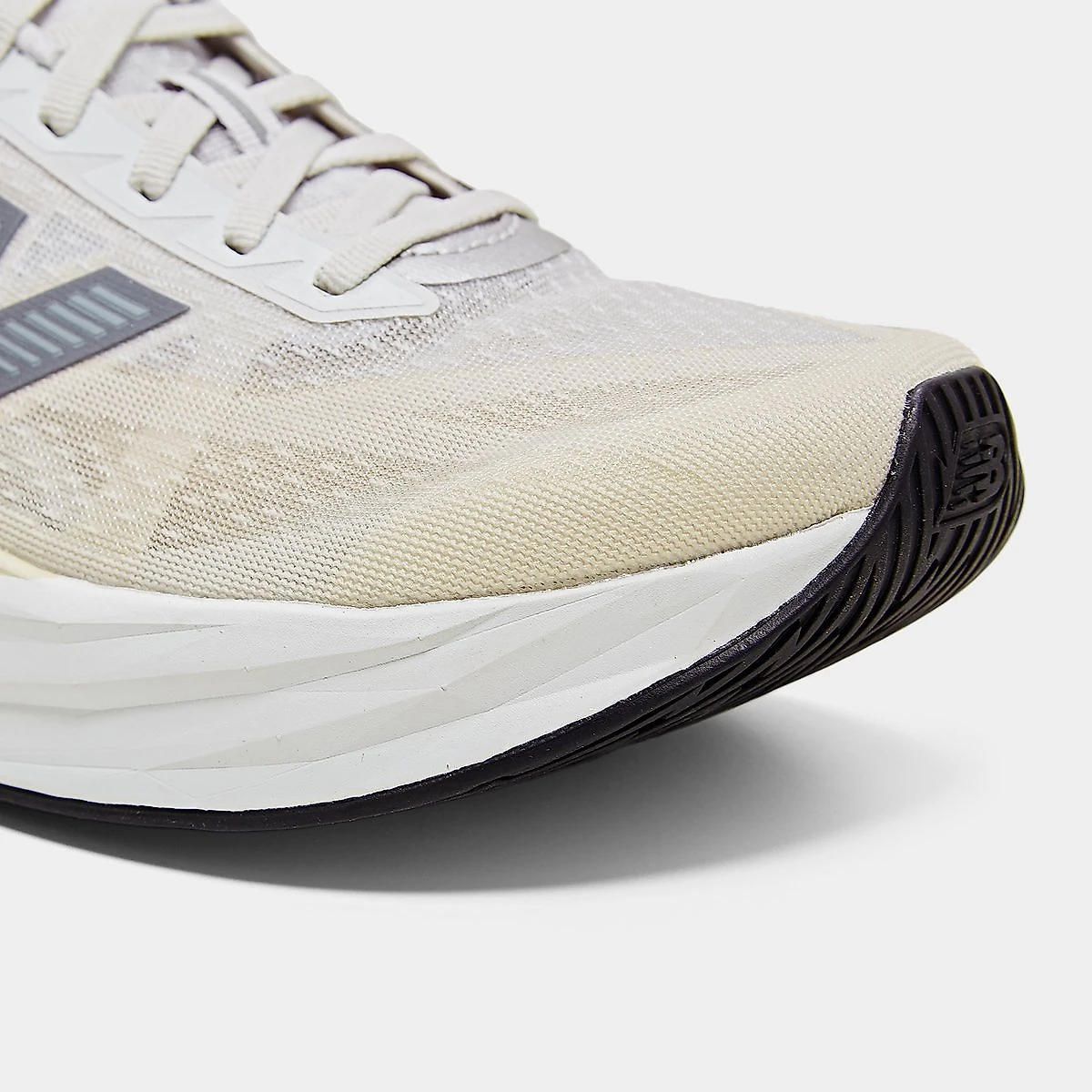 Tênis New Balance Fuelcell Rebel V5 Masculino Cinza Claro - 38