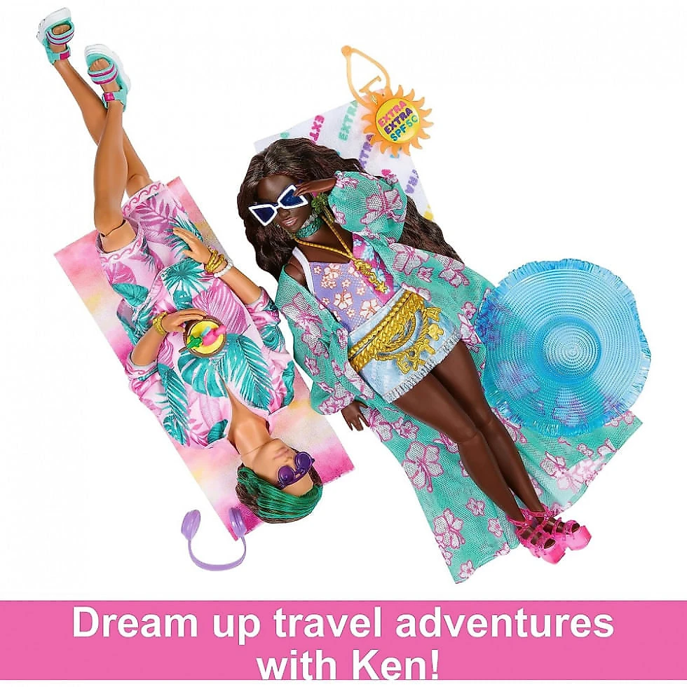 Boneca Barbie Extra Fly com Acessórios para Viagem com Tema de Praia, Rosa