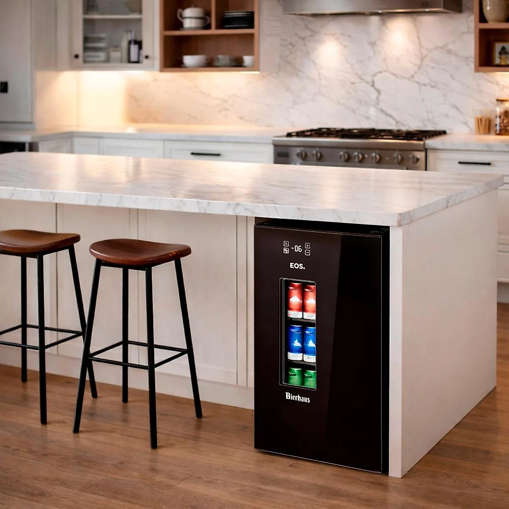 Cervejeira EOS Bierhaus 76 Litros Frost Free com Compressor Black Glass ECE90 220V