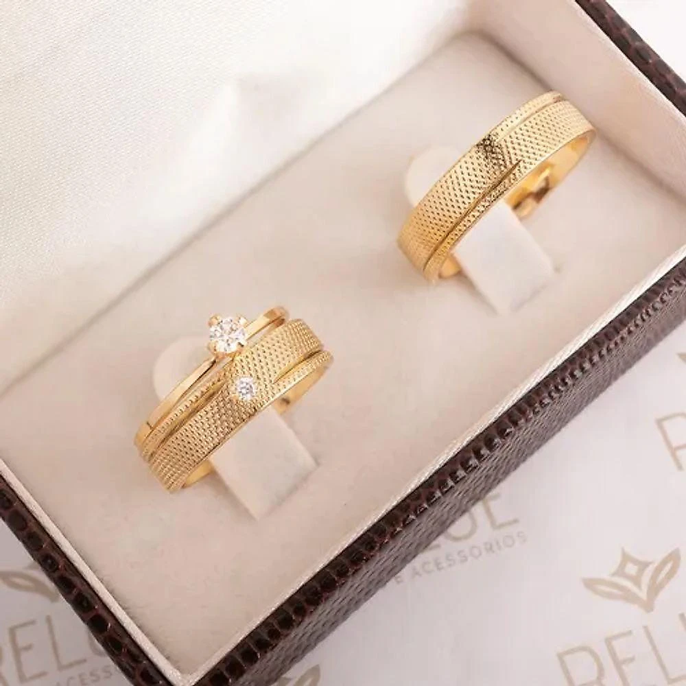 Par De Alianças Banhada Ouro 18k 5mm Recartilhada Solitário
