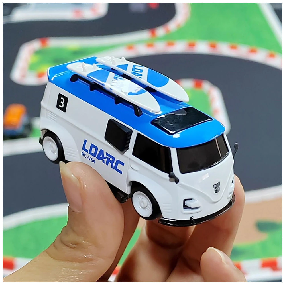 LDARC Mini Carro RC Escala 1 64 com Controle Remoto de 2,4 GHz e Iluminação RGB Modelo Hobby RTR.