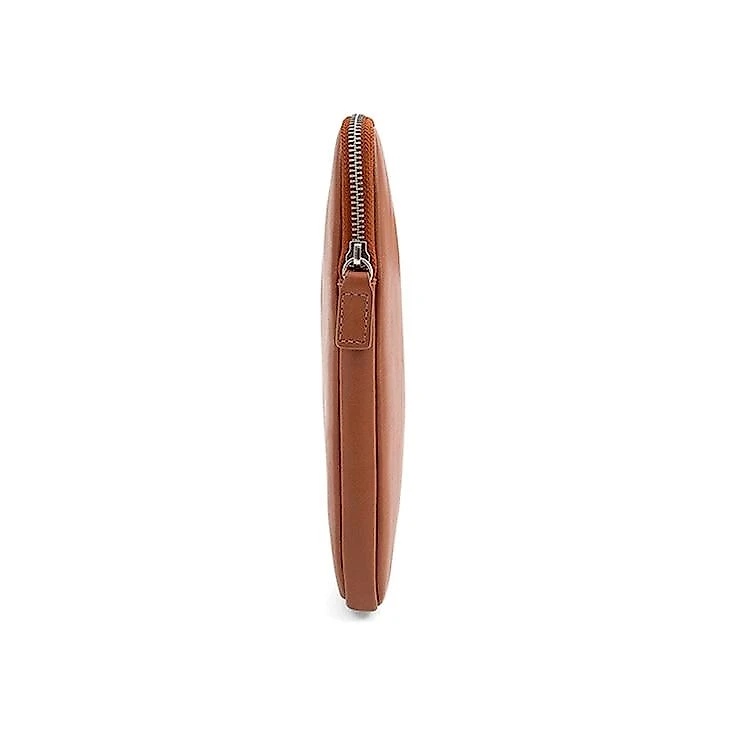 Capa Sleeve Macbook 13,3" iPlace, Pampas, Couro Marrom Capa Sleeve Macbook 13,3" Originais iPlace, Pampas, Couro Marrom