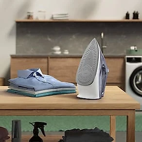 Ferro de Passar a Vapor e a Seco Electrolux Experience Care ESI60 com Spray, Base Cerâmica e Tecnologia PowerVapour – Azul Marinho 110V