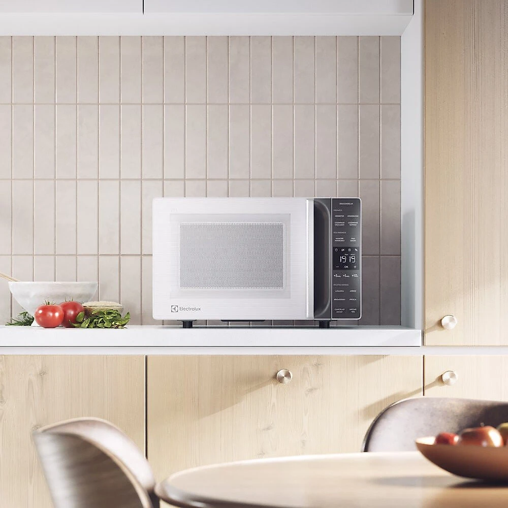 Micro-ondas Electrolux Efficient 23 Litros 4 Receitas ME23B Branco - 110V